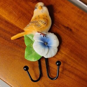 Charming Bird Wall Hook with Blue and Green Accents